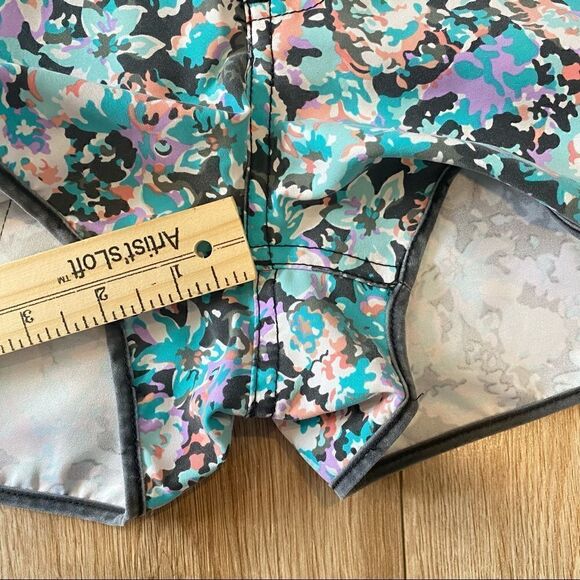 Roxy Floral Print Summer Beach Shorts - Picture 7 of 10